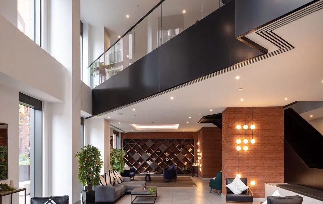 THE LOBBY LOUNGE